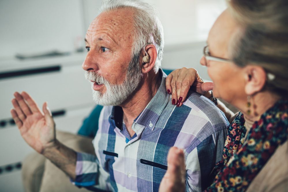 la perte auditive ou la surditéchez les personnes âgées est courante